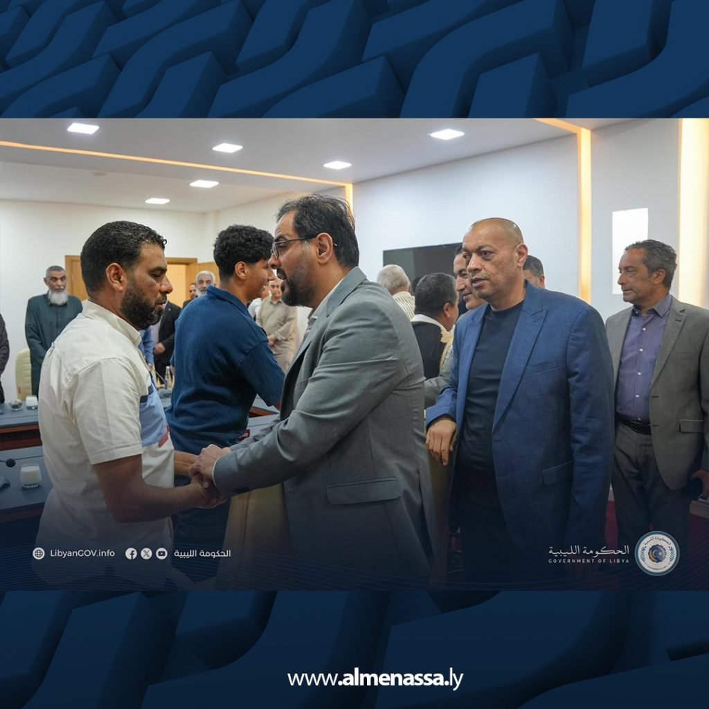 Extra 27.jpg5 27 رئيس الحكومة يلتقي أعيان قبيلة الدرسة ويؤكد متابعة التحقيقات في قضية اختطاف النائب الدرسي