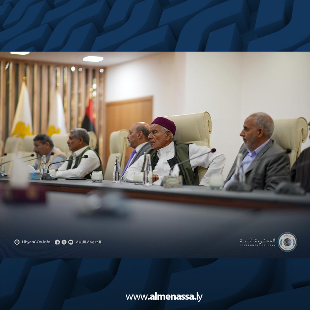 Extra 35.jpg3 35 رئيس الحكومة يلتقي أعيان قبيلة الدرسة ويؤكد متابعة التحقيقات في قضية اختطاف النائب الدرسي