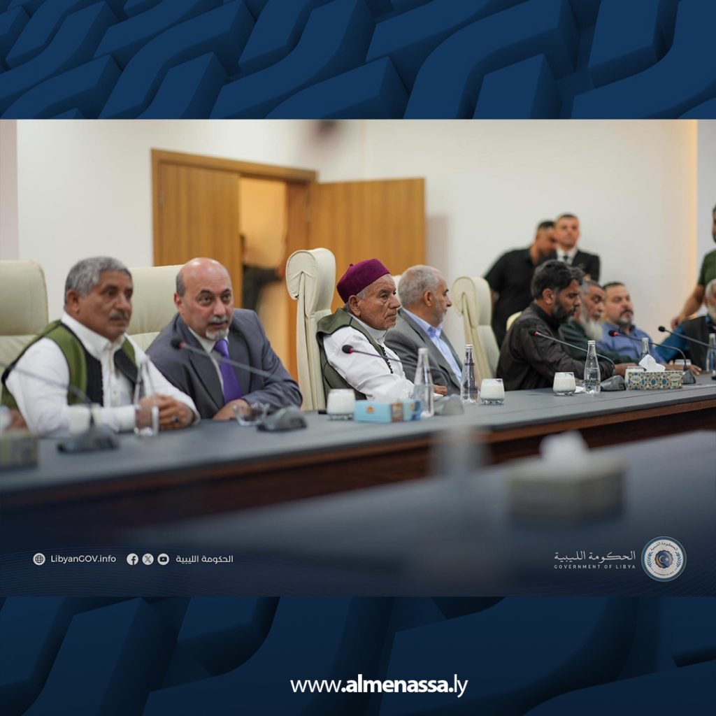 Extra 52.jpg2 52 رئيس الحكومة يلتقي أعيان قبيلة الدرسة ويؤكد متابعة التحقيقات في قضية اختطاف النائب الدرسي