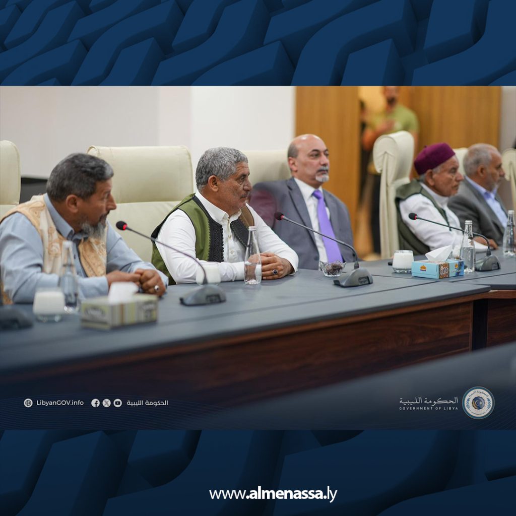 Extra 7.jpg8 7 رئيس الحكومة يلتقي أعيان قبيلة الدرسة ويؤكد متابعة التحقيقات في قضية اختطاف النائب الدرسي