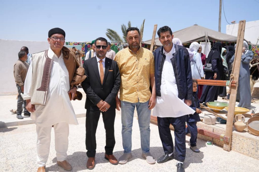 e7af7af0 f5e1 4412 891a 7ccef19cbbc5 وزير السياحة يفتتح معرض الصناعات التقليدية في محلة الطويلة بصبراتة