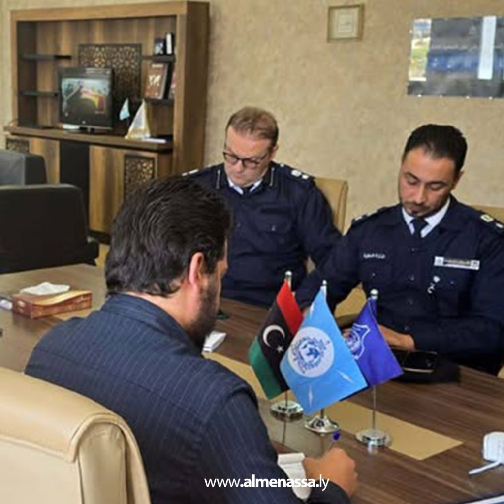 extra وزارة الداخلية تبحث ربط منظومة الإنتربول بالمنافذ