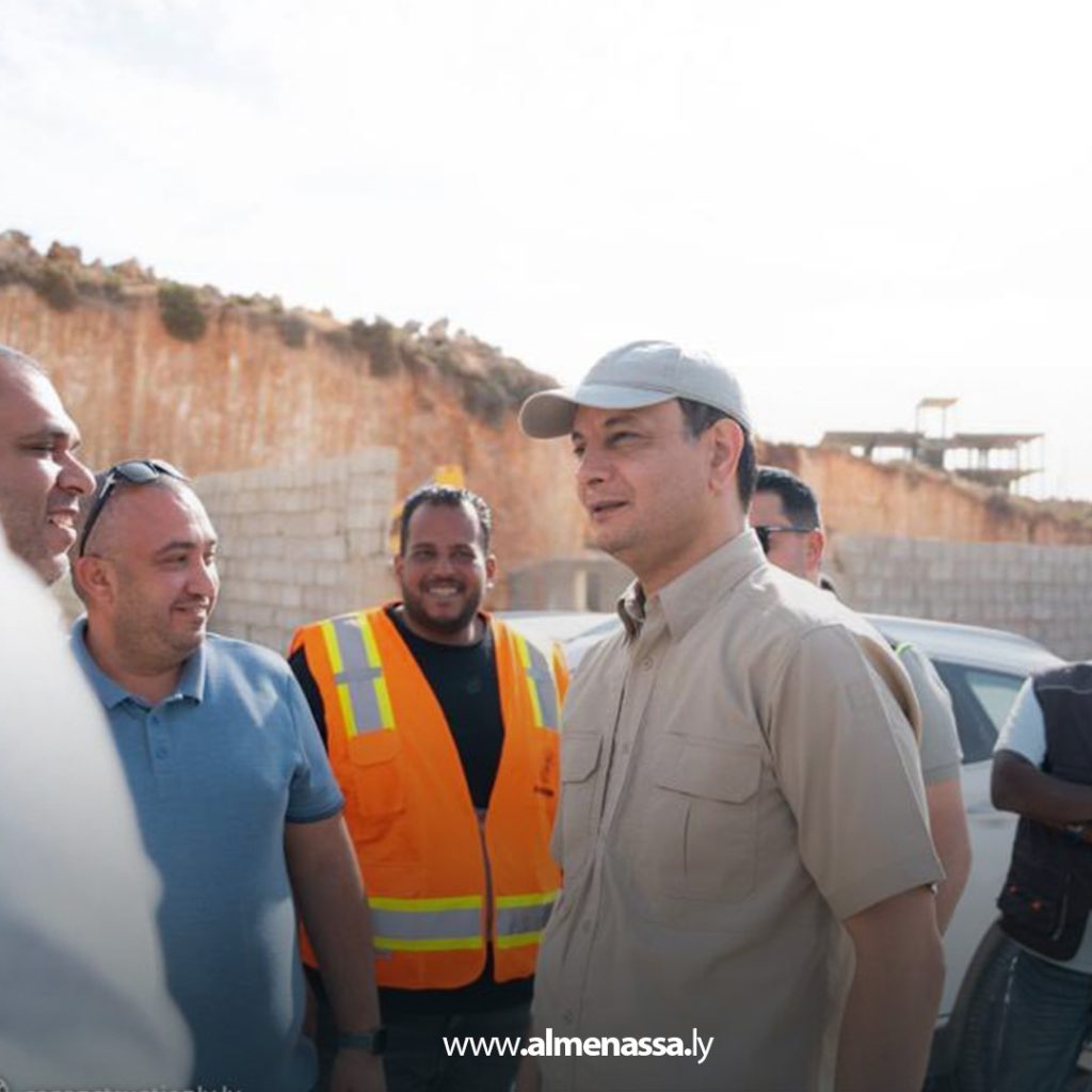 extra 209 مدير صندوق التنمية يزور البيضاء لمتابعة مشاريع البنية التحتية