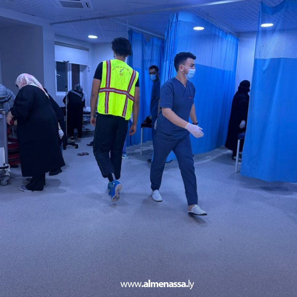 extra 231 مستشفى زوارة يستقبل 15 مهاجرًا بعد إنقاذهم من عرض البحر