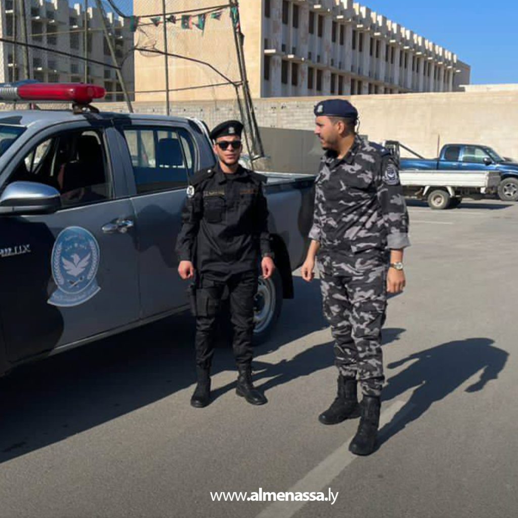 extra 270 نقل مواد انتخابية من مخازن المفوضية بطرابلس إلى مكاتب الإدارات الانتخابية في أربع مدن