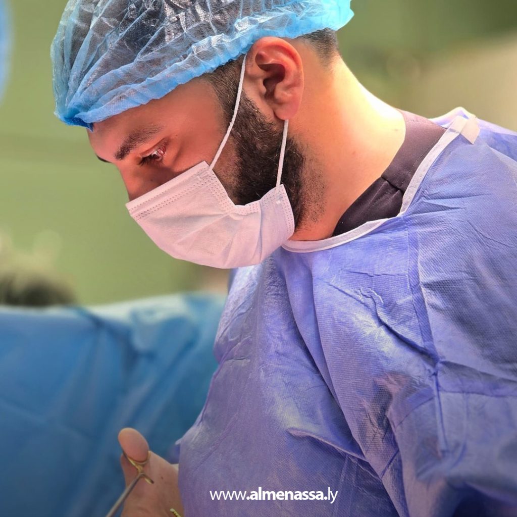 extra 295 نجاح عملية جراحية معقدة لفتاة عشرينية في مركز بنغازي الطبي