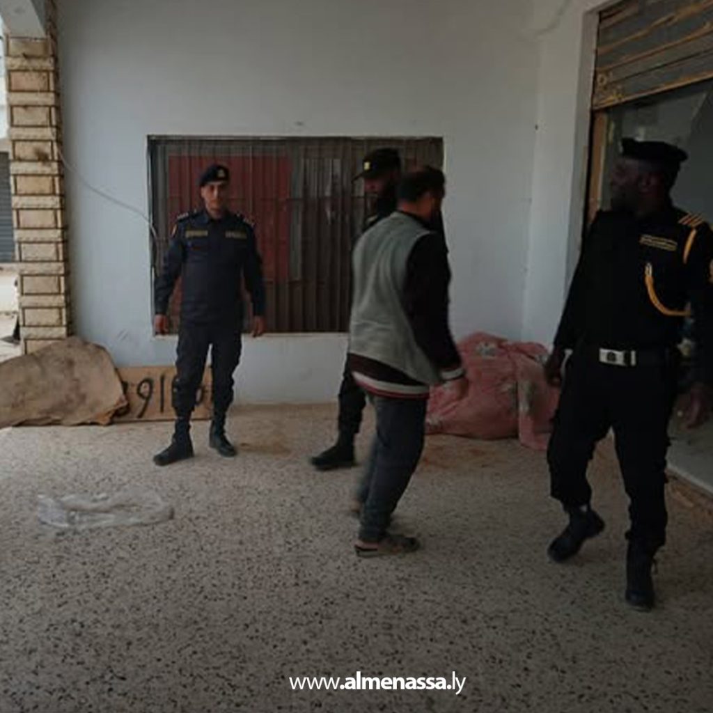 extra 33 الحرس البلدي ينظم حملة في بنغازي تستهدف مستغلي الفضاء العام