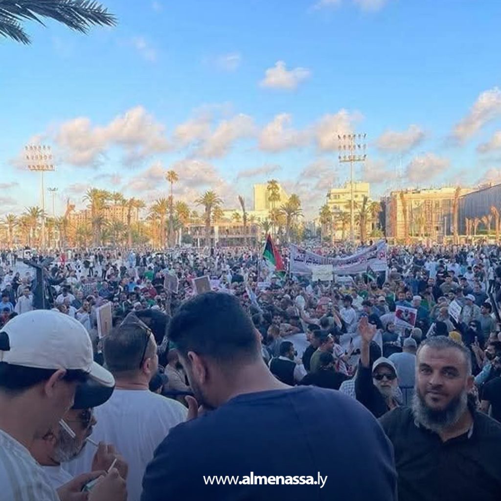 extra Recovered11111111 الاحتجاجات تتواصل للجمعة الثالثة بطرابلس مطالبة برحيل الحكومة وإجراء انتخابات