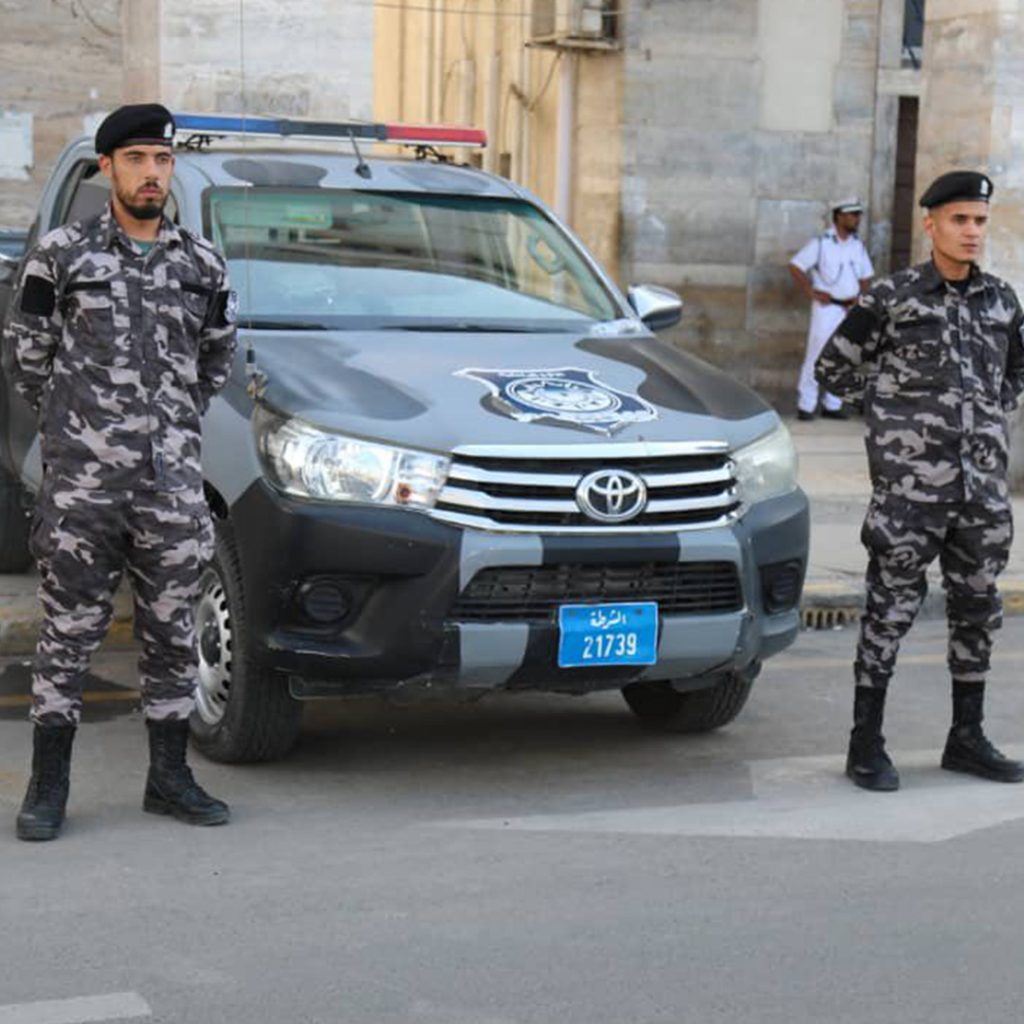 extra Recovered7 وزارة الداخلية تؤكد التزامها بحماية المتظاهرين وتأمين طرابلس وتنشر صورًا لجهودها الميدانية