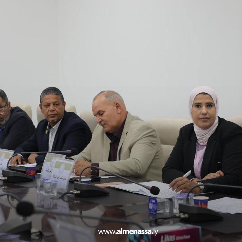 extra1 119 وزارة العمل والتأهيل تعقد اجتماعها الدوري الثالث لعام 2025 برئاسة الوزير علي العابد