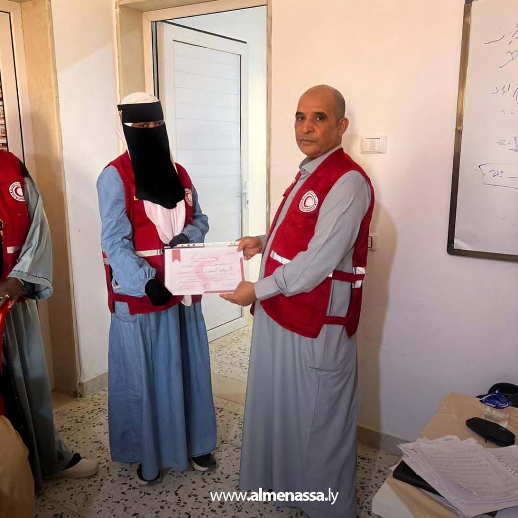 extra1 153 اختتام دورة تدريبية حول كتابة التقارير والمراسلات الإدارية ببرقن