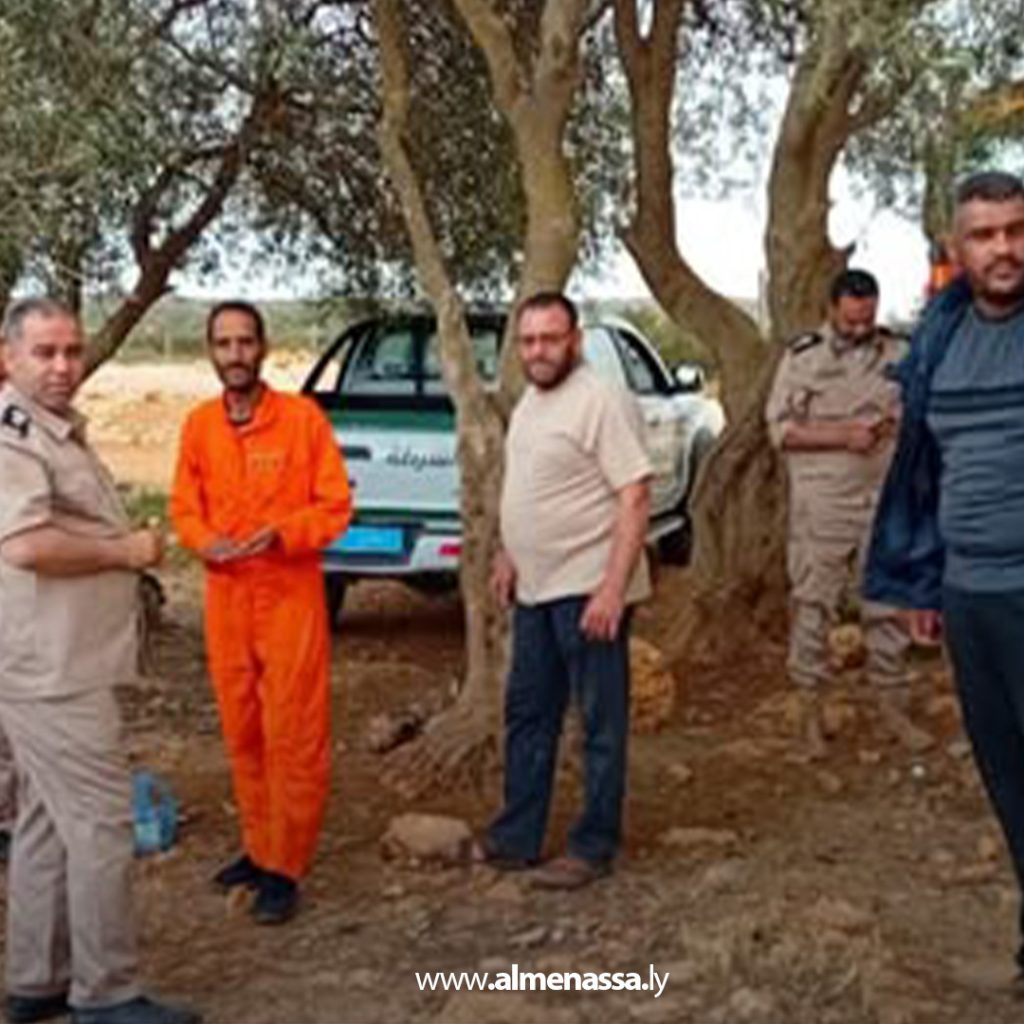 extra1 176 تمركز في الطريق الزراعي لملوده رأس الهلال تحسبا لأي حرائق نتيجة ارتفاع الحرارة