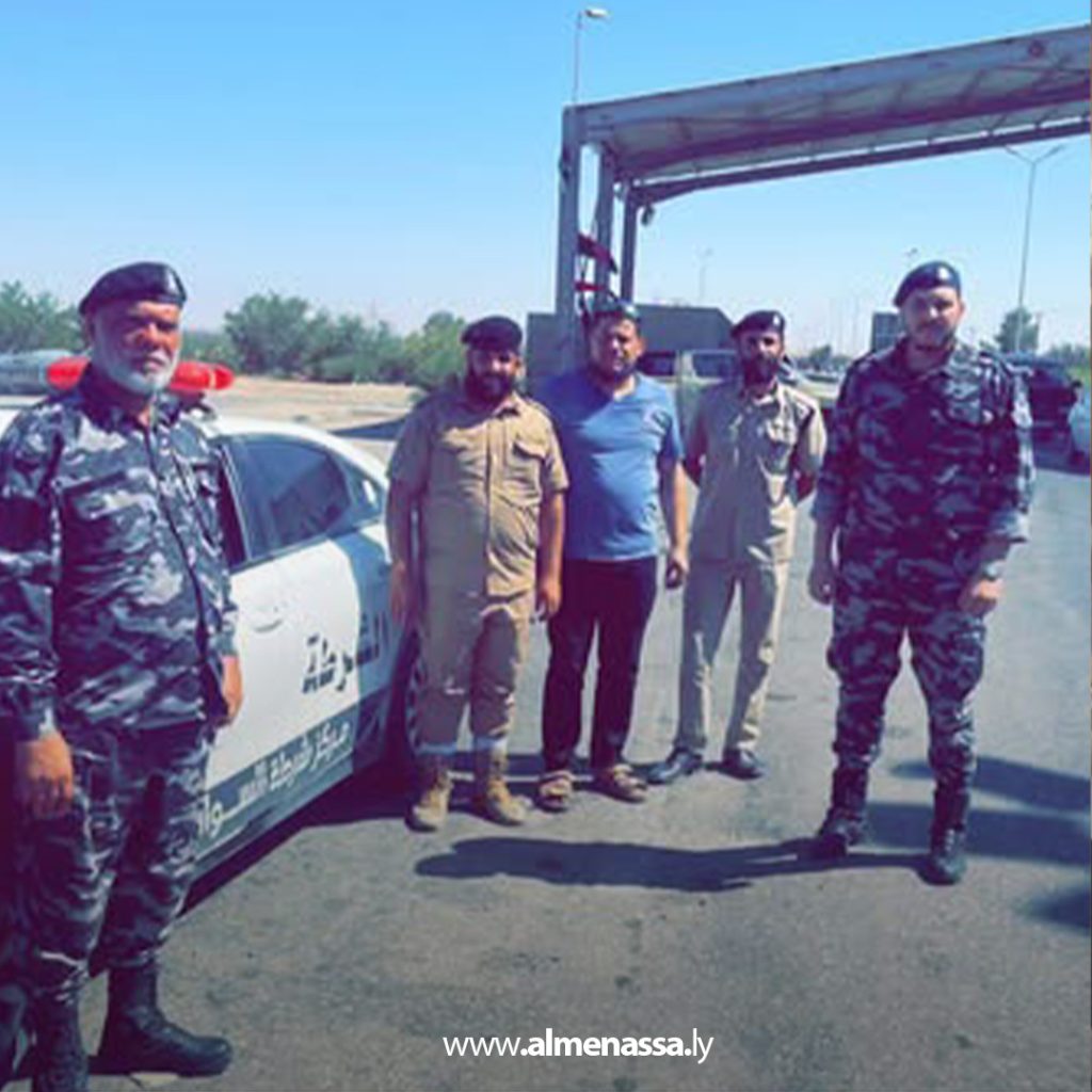 extra1 190 نقل مواد انتخابية من مخازن المفوضية بطرابلس إلى مكاتب الإدارات الانتخابية في أربع مدن