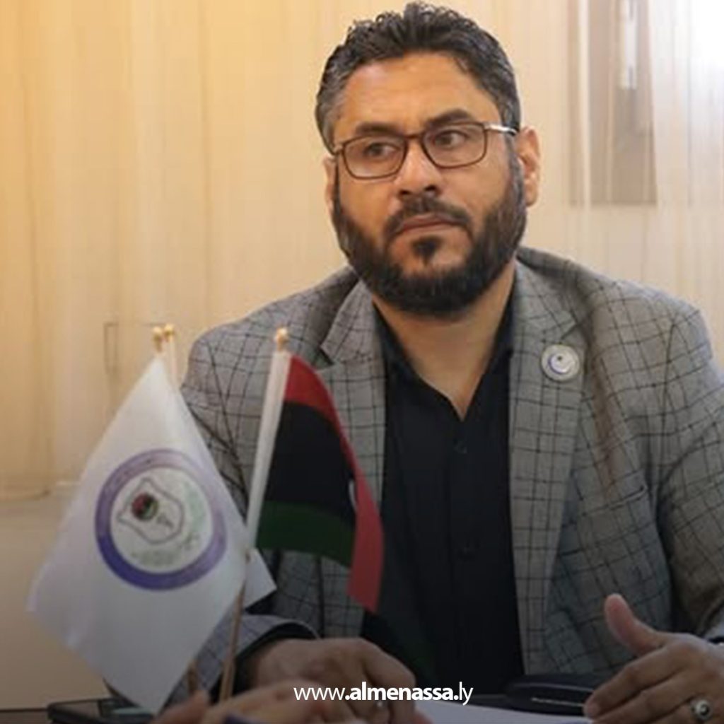 extra1 31 وزير العمل يوجه بسرعة صرف مكافآت الموظفين