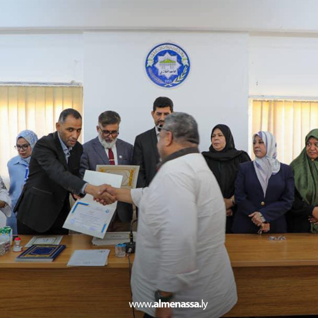 extra11 106 جامعة بنغازي تختتم دورة تدريبية متخصصة للعاملين في إدارة بيوت الطلبة