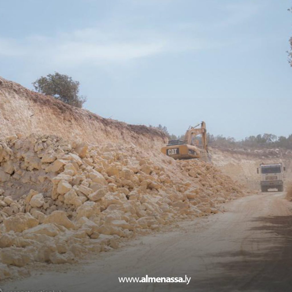 extra11 128 مدير صندوق التنمية يزور البيضاء لمتابعة مشاريع البنية التحتية