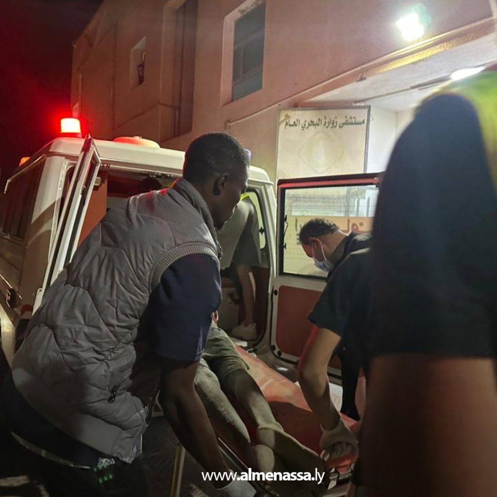 extra11 135 مستشفى زوارة يستقبل 15 مهاجرًا بعد إنقاذهم من عرض البحر