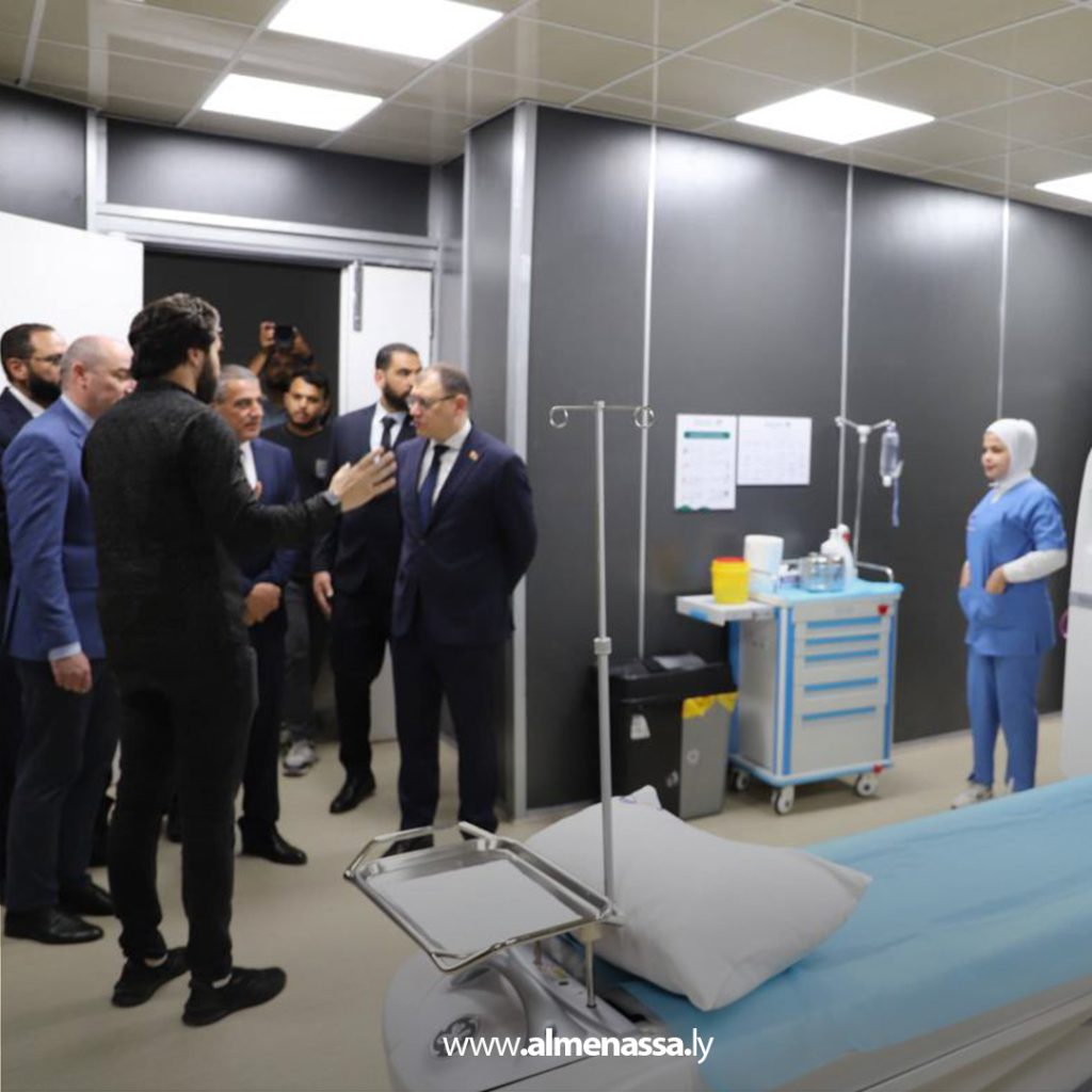extra11 138 نائب رئيس وزراء بيلاروسيا يزور مستشفى دار الحكمة رفقة وزير الخارجية