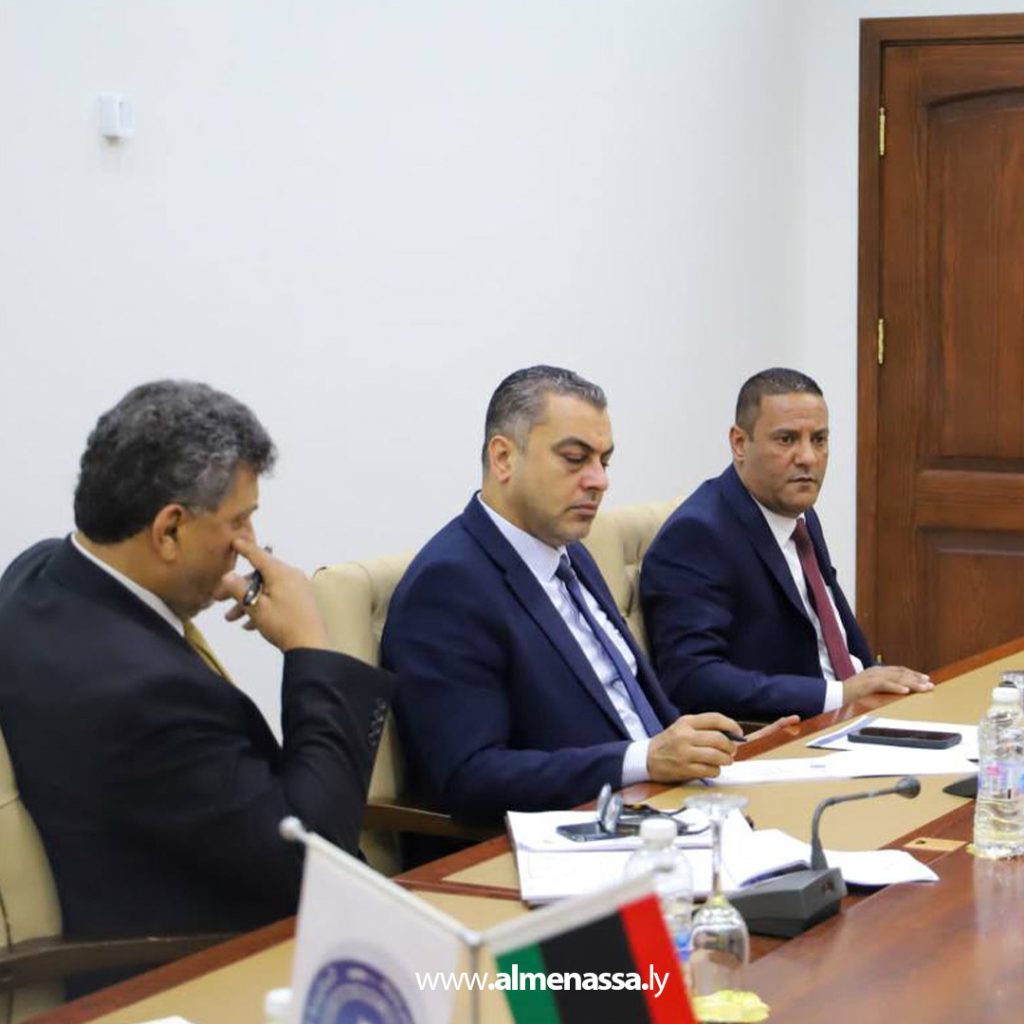 extra11 2 الحويج يترأس اجتماعاً لتقييم أداء الإدارات والمكاتب الفنية ويؤكد على رفع الكفاءة ومواجهة التحديات