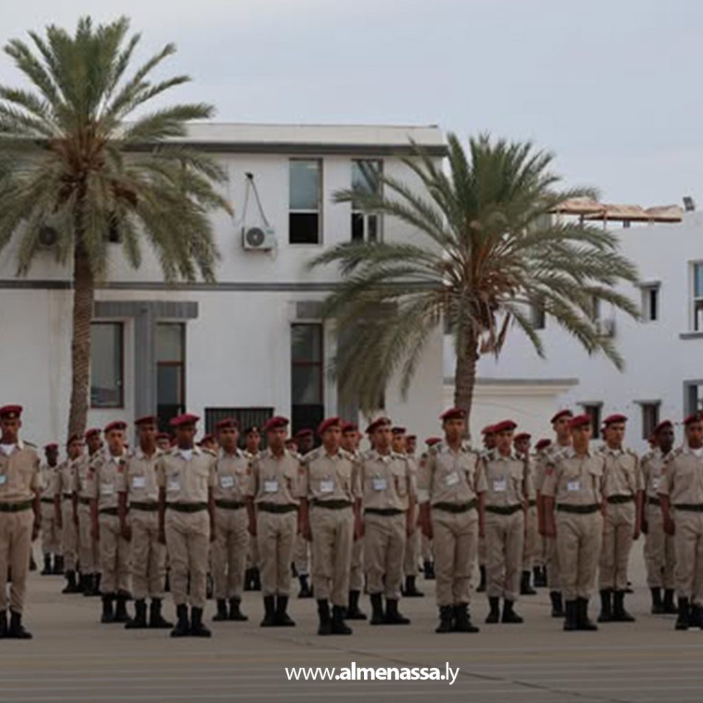 extra11 63 الحداد يتابع العملية التعليمية داخل الكلية العسكرية