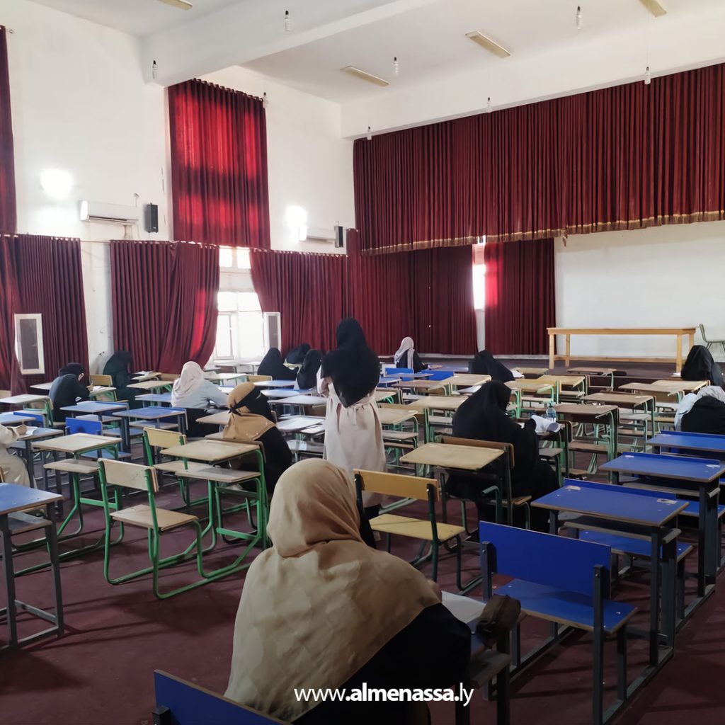 extra111 9 بدء امتحانات الفصل الأول للجامعة المفتوحة بفرع وادي الشاطئ