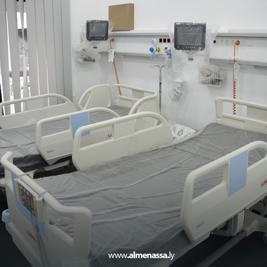 extra1111 49 مدير عام صندوق إعادة الإعمار يتفقد مشروع صيانة وتطوير عيادة خالد بن الوليد ببنغازي