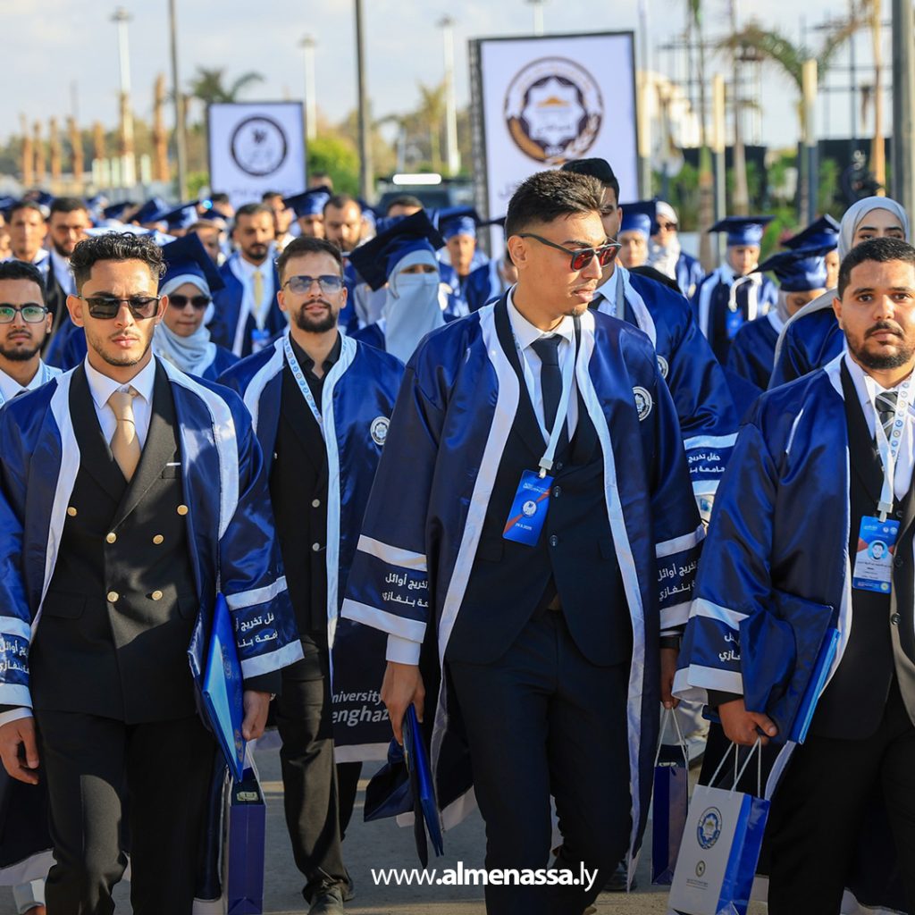 extra11111 56 القائد العام يكرم أوائل جامعة بنغازي ويعلن إيفادهم للدراسة في الخارج