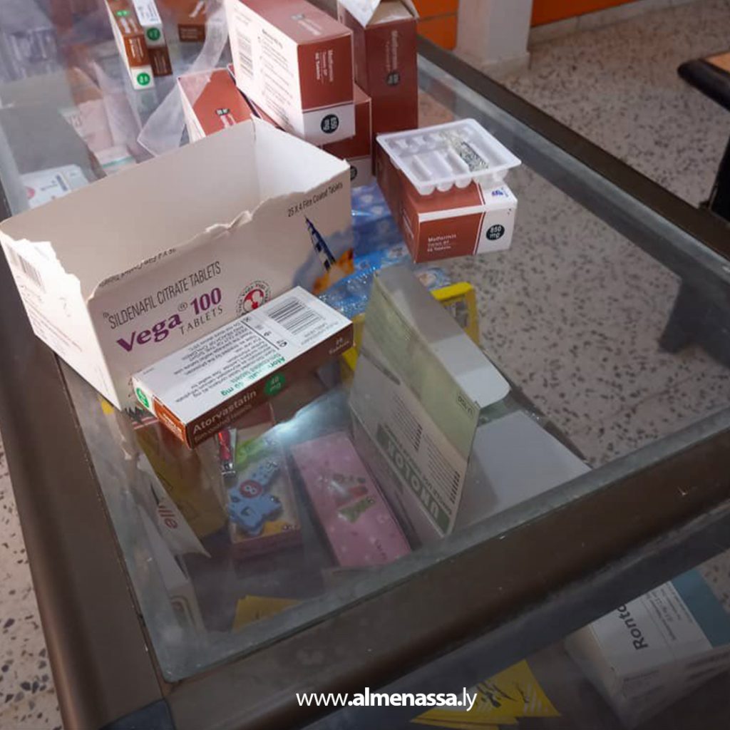 extra111111 46 إيقاف نشاط عدد من الصيدليات في برقن بعد جولة تفتيشية