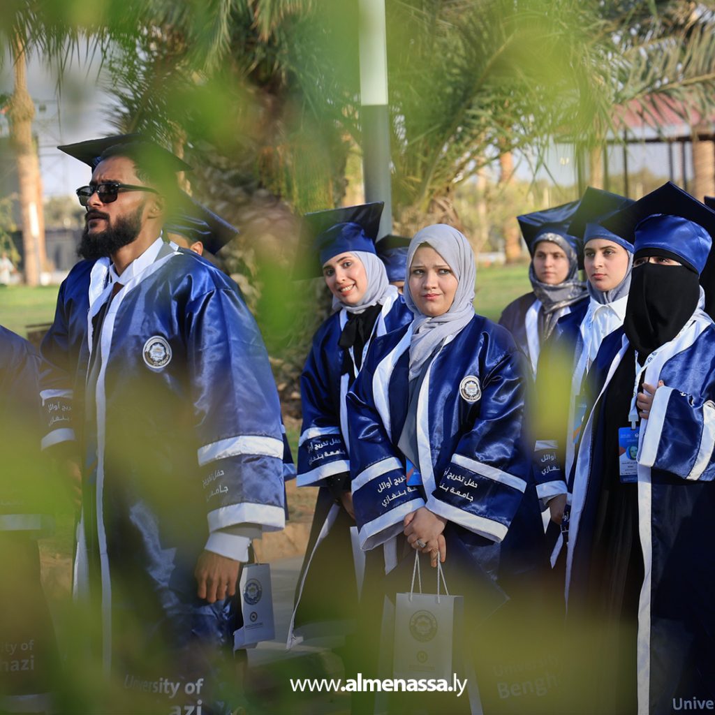 extra1111111 35 القائد العام يكرم أوائل جامعة بنغازي ويعلن إيفادهم للدراسة في الخارج
