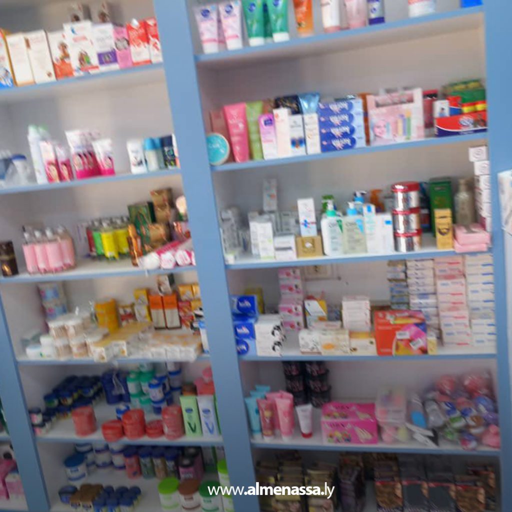 extra1111111 38 إيقاف نشاط عدد من الصيدليات في برقن بعد جولة تفتيشية