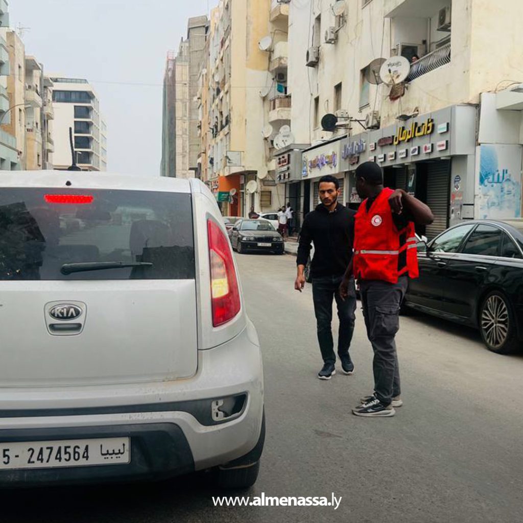 extra1111111 7 الهلال الأحمر طرابلس ينفذ عمليات إخلاء ويُجري جولات تفقدية عقب إعلان الهدنة