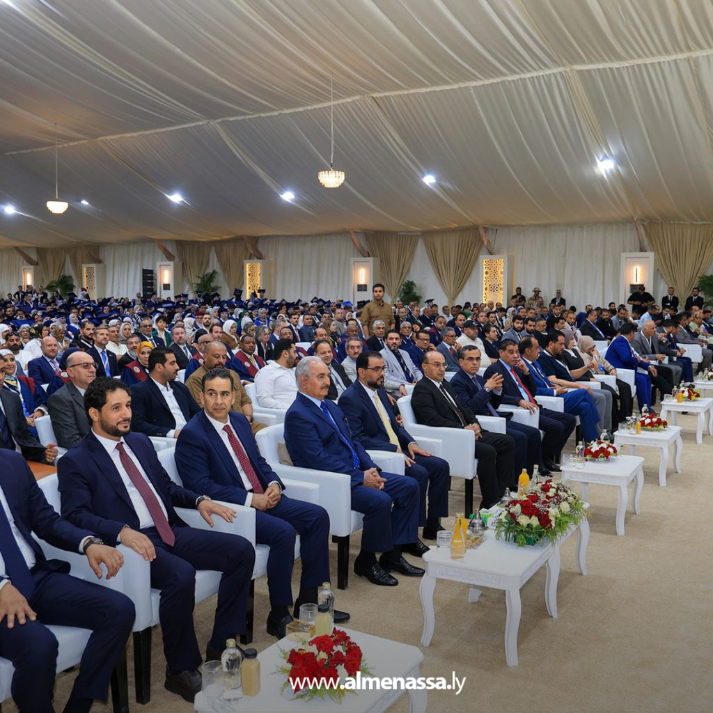 extra11111111 30 القائد العام يكرم أوائل جامعة بنغازي ويعلن إيفادهم للدراسة في الخارج