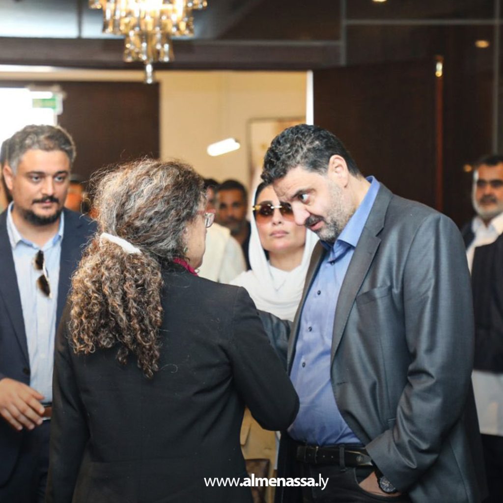 extra111111111 24 خلال زيارتها لسوق الجمعة.. خوري تلتقي ممثلين عن المنطقة وتدعو لتنحي الدبيبة وإنهاء المرحلة الانتقالية