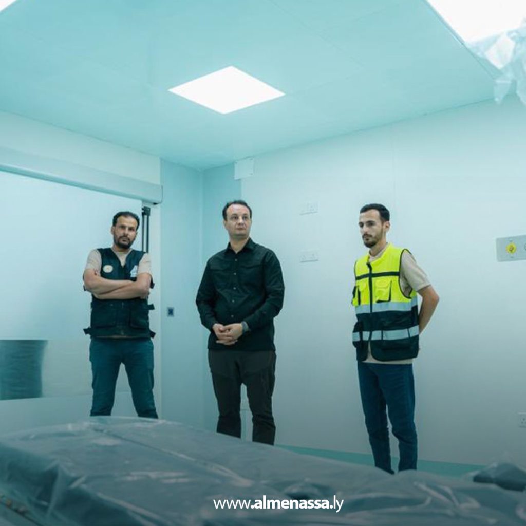 extra111111111 9 مدير عام صندوق الإعمار يتفقد مشروع تطوير مركز الكيش الطبي في بنغازي