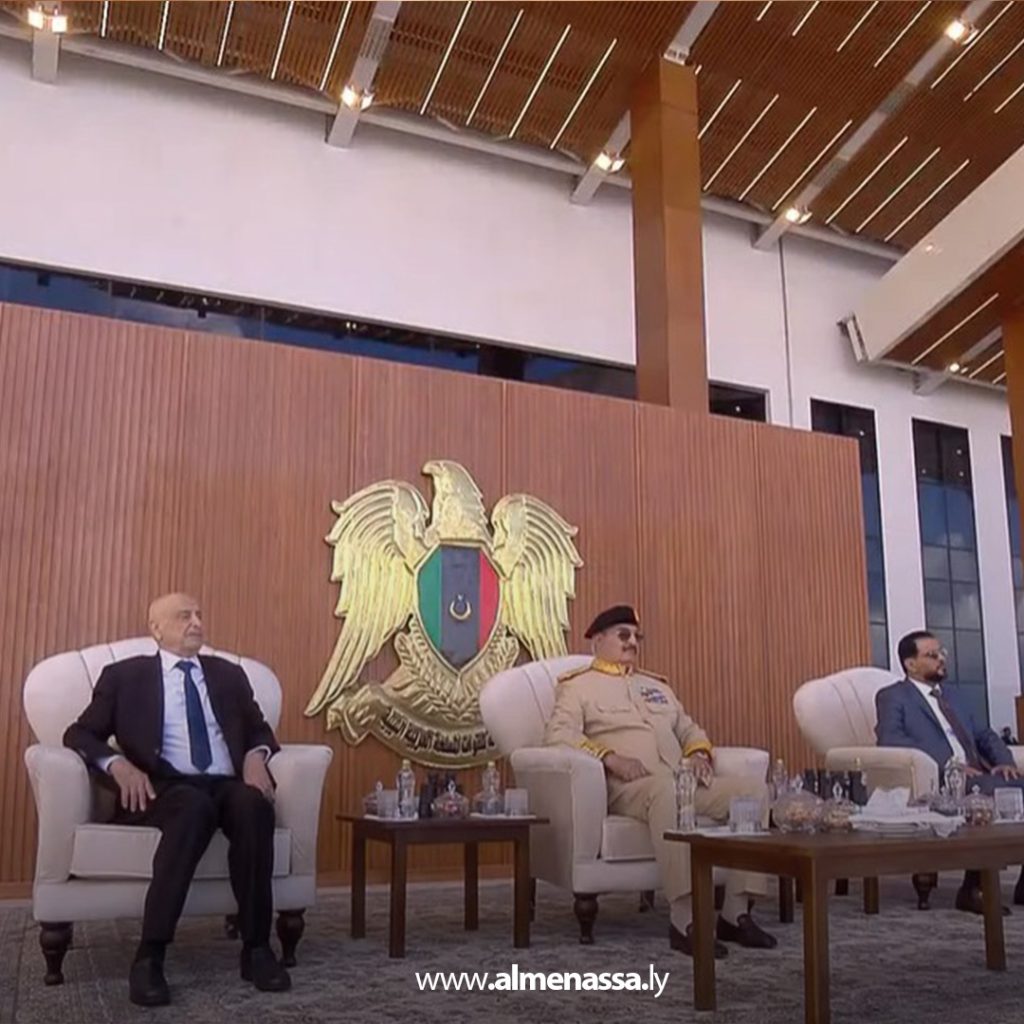 extra1111111111 19 بدء العرض العسكري في الذكرى الـ11 لثورة الكرامة بحضور القائد العام للقوات المسلحة