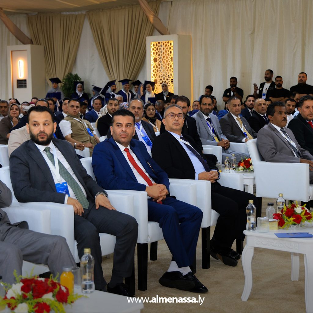 extra1111111111 22 القائد العام يكرم أوائل جامعة بنغازي ويعلن إيفادهم للدراسة في الخارج