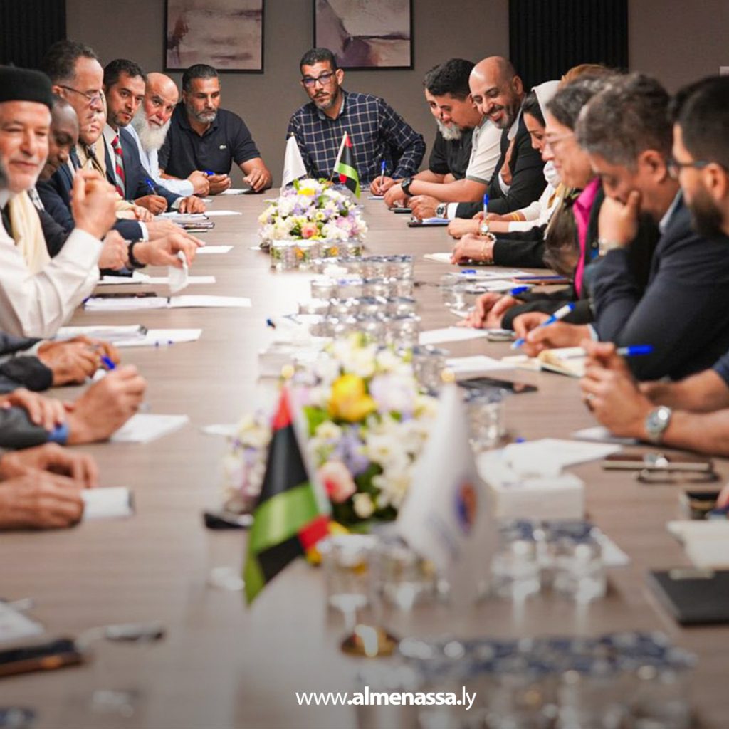 extra1111111111 23 خلال زيارتها لسوق الجمعة.. خوري تلتقي ممثلين عن المنطقة وتدعو لتنحي الدبيبة وإنهاء المرحلة الانتقالية