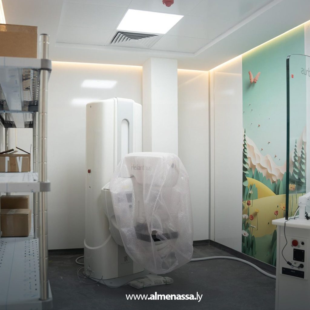 extra1111111111 8 مدير عام صندوق إعادة الإعمار يتفقد مشروع صيانة وتطوير عيادة خالد بن الوليد ببنغازي