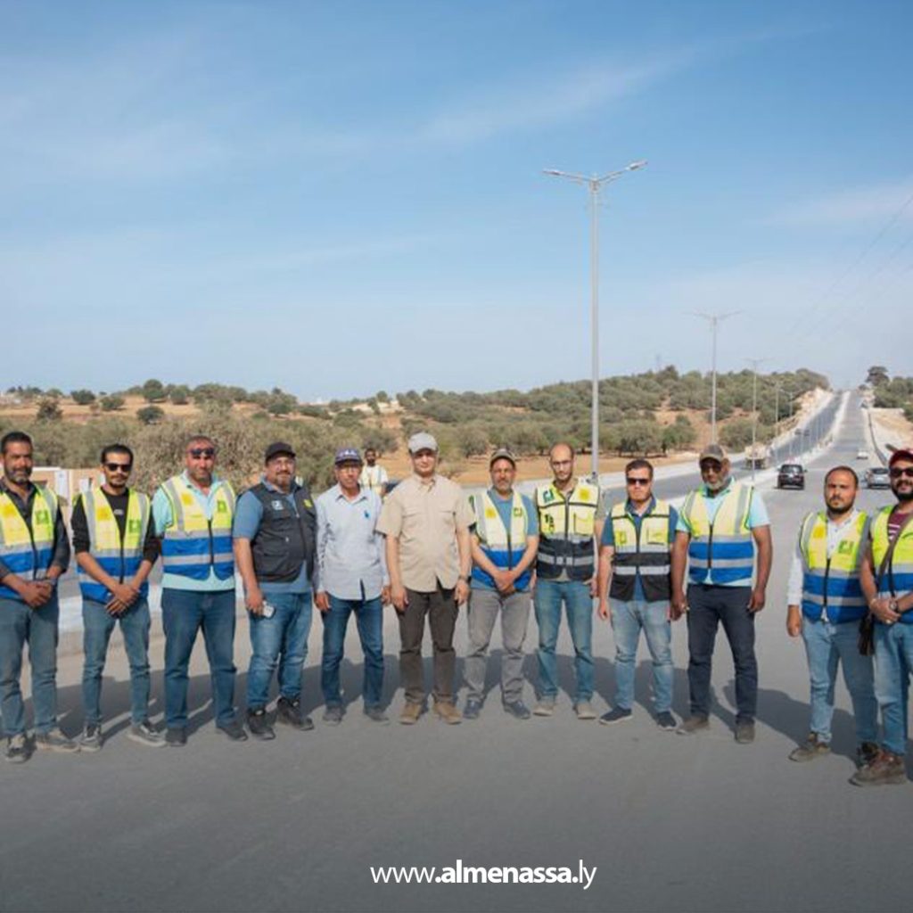 extra11111111111 9 مدير صندوق التنمية يزور البيضاء لمتابعة مشاريع البنية التحتية