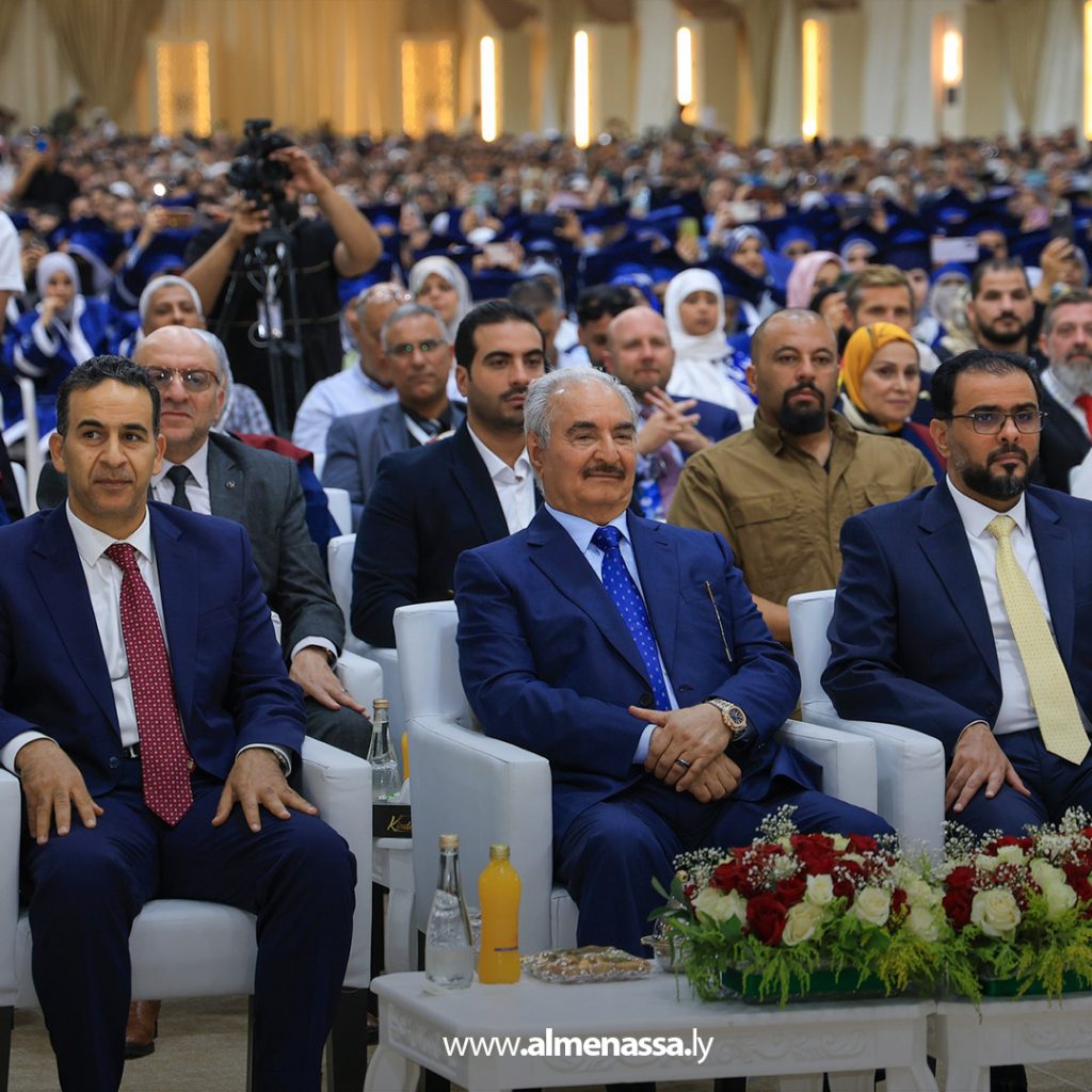 extra1111111111111 10 القائد العام يكرم أوائل جامعة بنغازي ويعلن إيفادهم للدراسة في الخارج