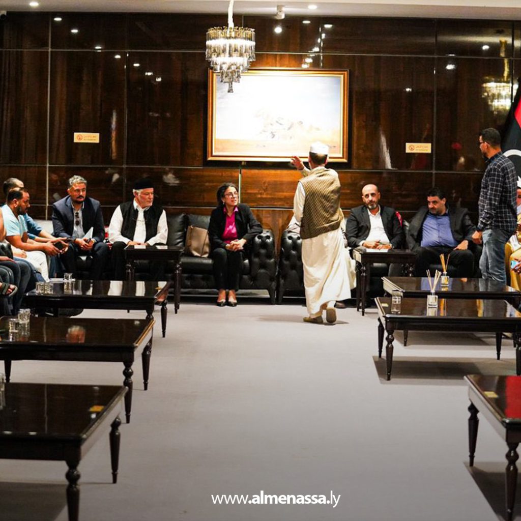 extra1111111111111 11 خلال زيارتها لسوق الجمعة.. خوري تلتقي ممثلين عن المنطقة وتدعو لتنحي الدبيبة وإنهاء المرحلة الانتقالية