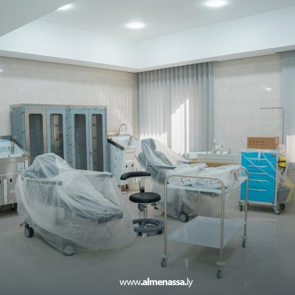 extra1111111111111 2 مدير عام صندوق الإعمار يتفقد مشروع تطوير مركز الكيش الطبي في بنغازي