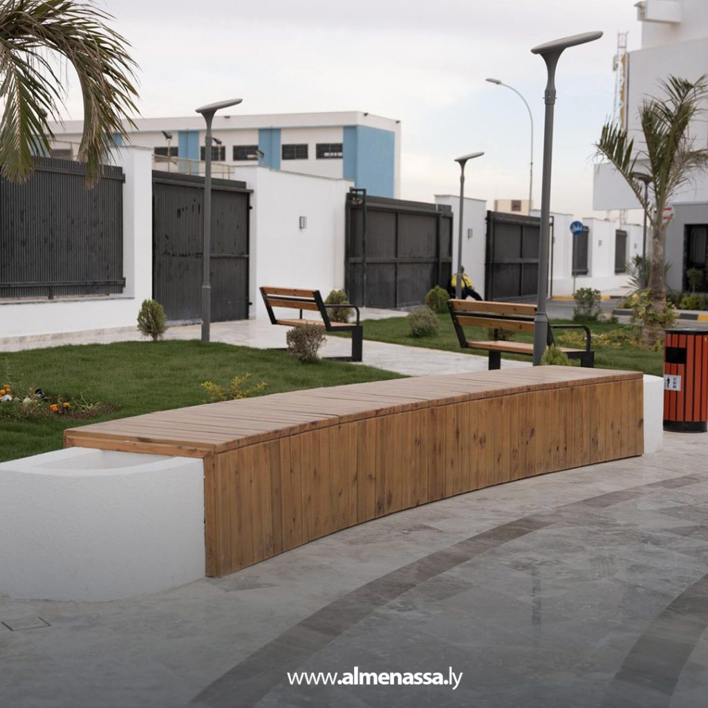 extra11111111111111 1 مدير عام صندوق إعادة الإعمار يتفقد مشروع صيانة وتطوير عيادة خالد بن الوليد ببنغازي