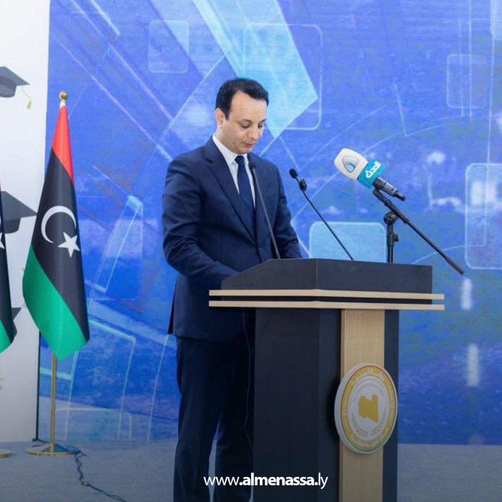 extra11111111111111 9 خلال تكريم أوائل خريجي جامعة بنغازي.. النائب النويري: التعليم أساس ليبيا الجديدة