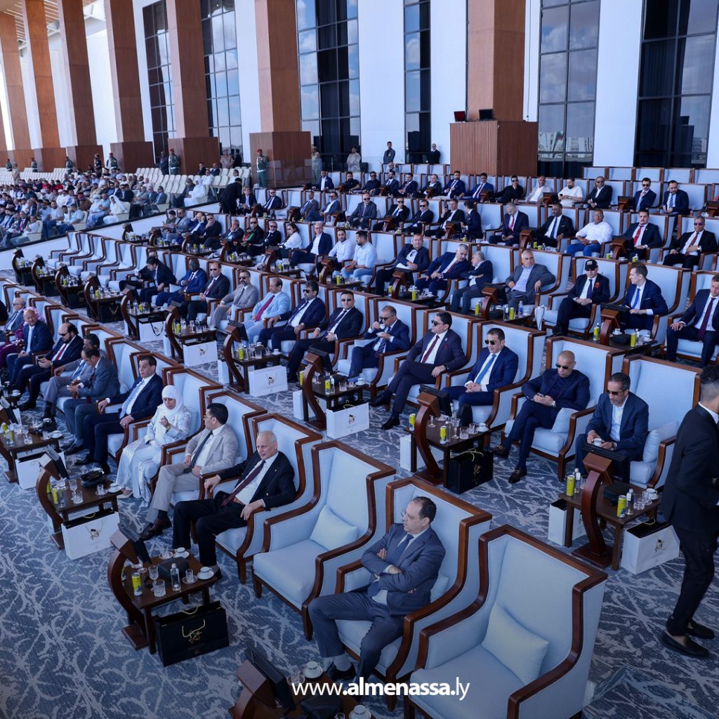 extra111111111111111111 3 المشير حفتر والمستشار عقيلة صالح يصلان المدينة العسكرية ويعطيان إشارة انطلاق العرض العسكري في الذكرى الـ11 لثورة الكرامة