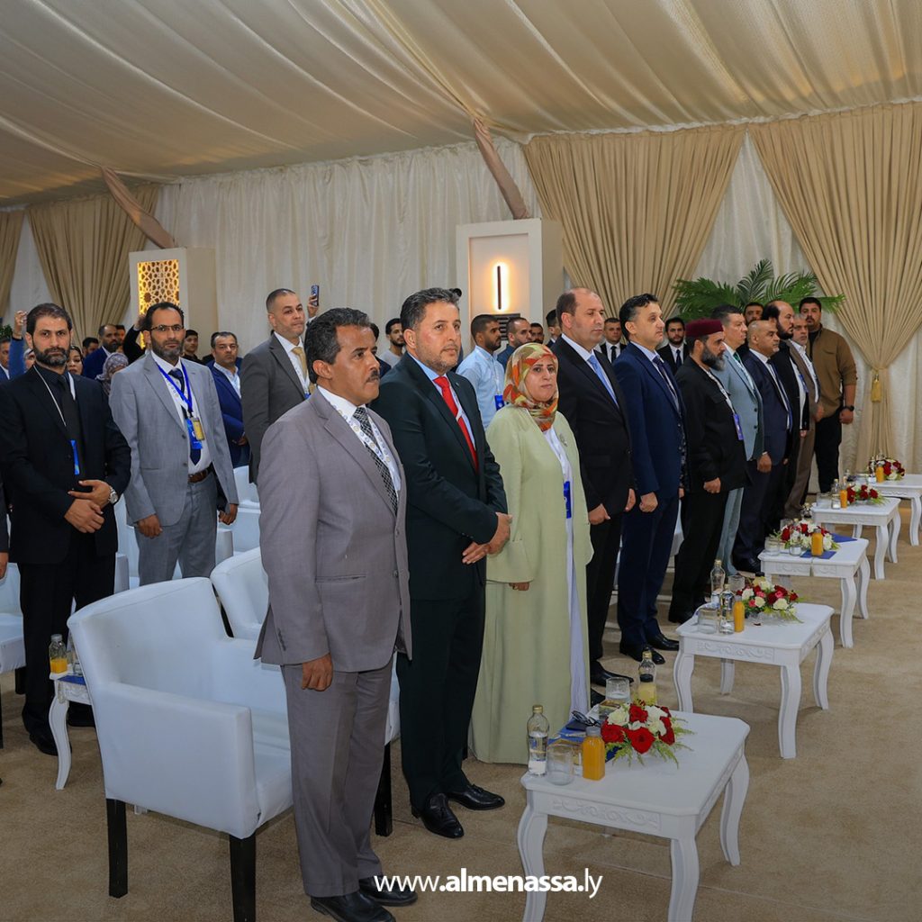 extra11111111111111111111111 1 القائد العام يكرم أوائل جامعة بنغازي ويعلن إيفادهم للدراسة في الخارج