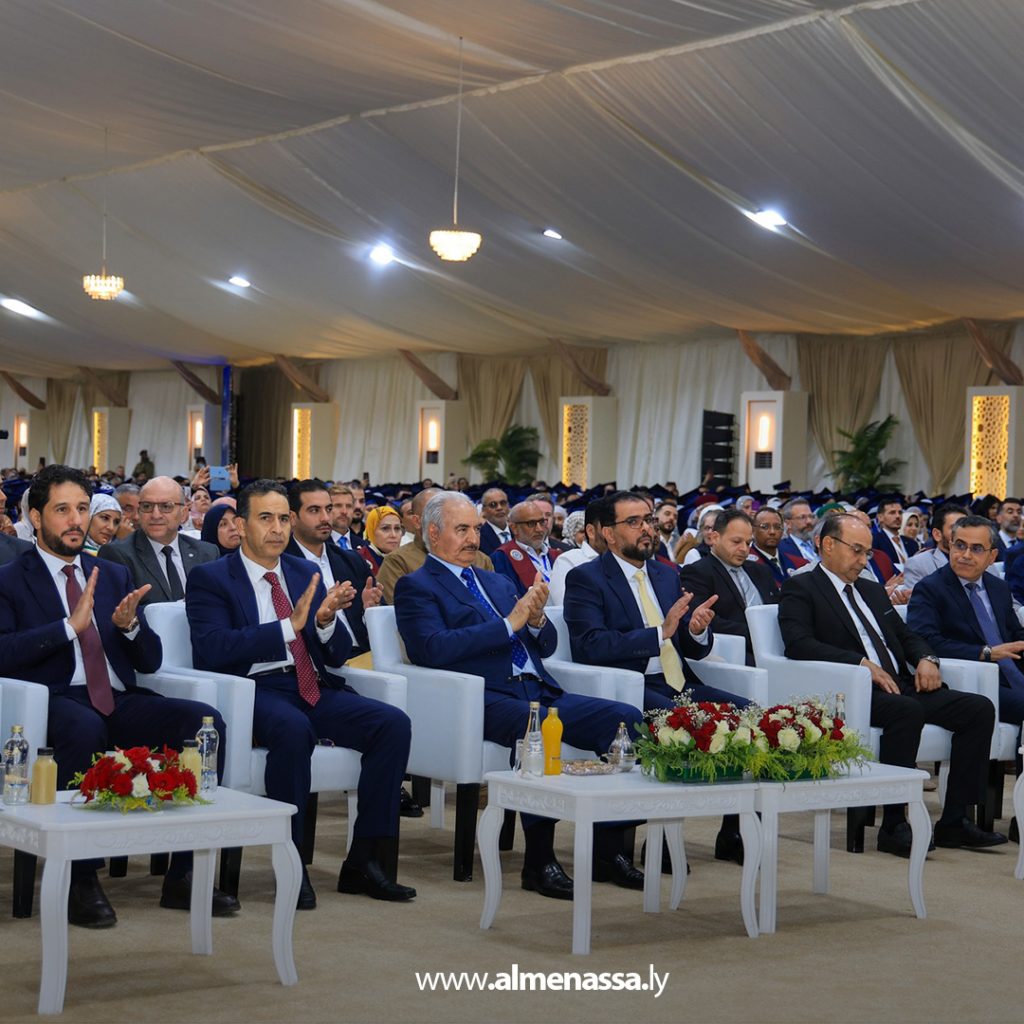extra11111111111111111111111111 1 القائد العام يكرم أوائل جامعة بنغازي ويعلن إيفادهم للدراسة في الخارج