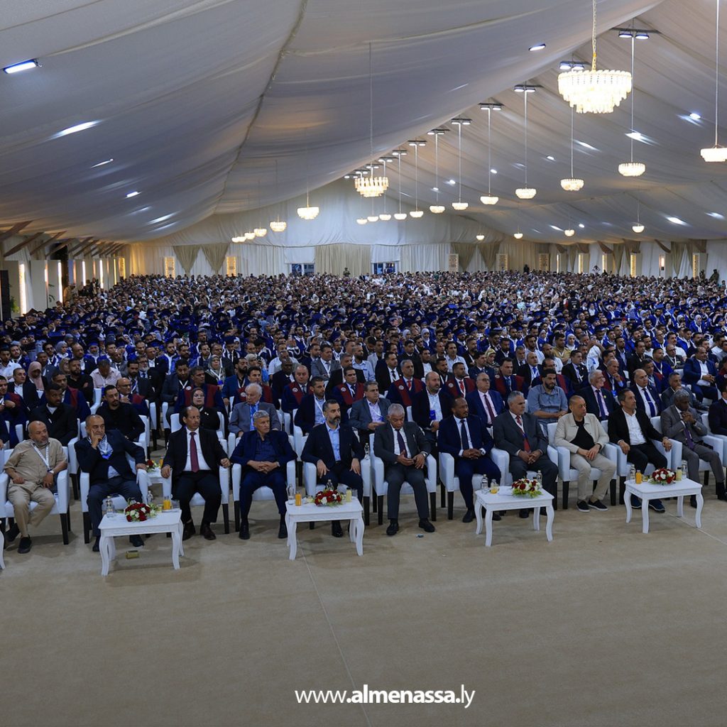 extra111111111111111111111111111111 1 القائد العام يكرم أوائل جامعة بنغازي ويعلن إيفادهم للدراسة في الخارج