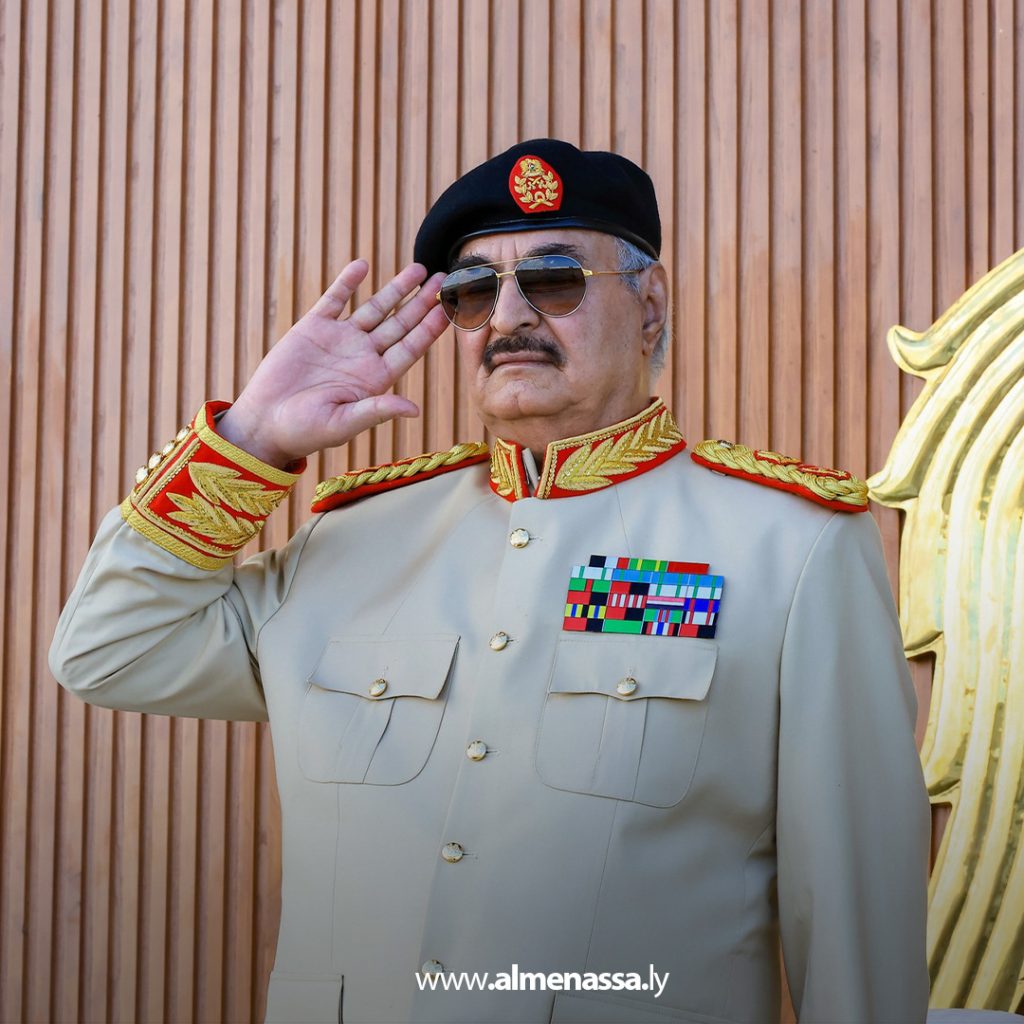 extra1111111111111111111111111111111 المشير حفتر والمستشار عقيلة صالح يصلان المدينة العسكرية ويعطيان إشارة انطلاق العرض العسكري في الذكرى الـ11 لثورة الكرامة