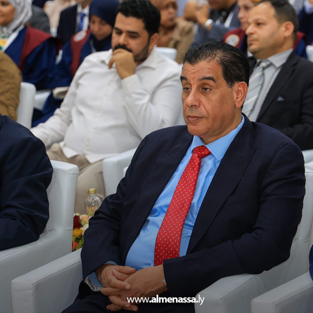 extra111111111111111111111111111111111 1 القائد العام يكرم أوائل جامعة بنغازي ويعلن إيفادهم للدراسة في الخارج